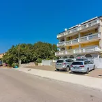Apartment Besonderes Studio-apartment Nur 800 Meter Zum Mit Meerblick, Parkplatz, Grill
