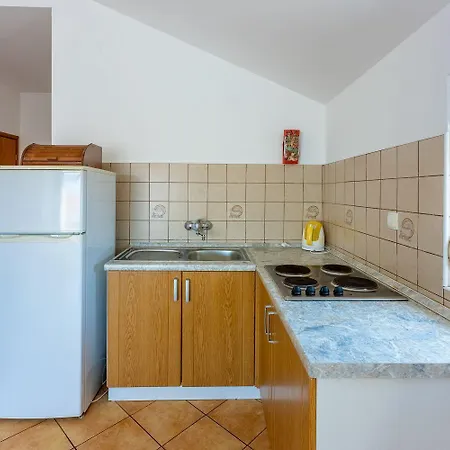 Besonderes Studio-apartment Nur 800 Meter Zum Mit Meerblick, Parkplatz, Grill Appartamento *