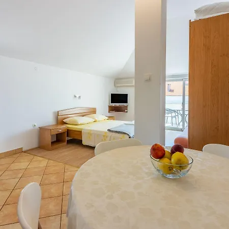 Besonderes Studio-apartment Nur 800 Meter Zum Mit Meerblick, Parkplatz, Grill Appartamento