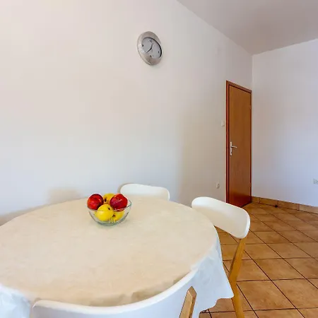 Besonderes Studio-apartment Nur 800 Meter Zum Mit Meerblick, Parkplatz, Grill Crikvenica