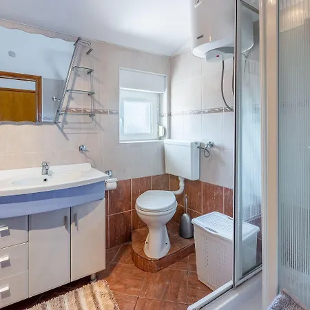 Appartamento Besonderes Studio-apartment Nur 800 Meter Zum Mit Meerblick, Parkplatz, Grill Crikvenica