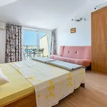 Besonderes Studio-apartment Nur 800 Meter Zum Mit Meerblick, Parkplatz, Grill * Crikvenica