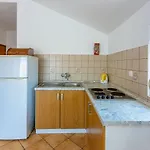 Besonderes Studio-apartment Nur 800 Meter Zum Mit Meerblick, Parkplatz, Grill Appartamento *