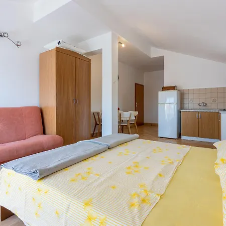 Besonderes Studio-apartment Nur 800 Meter Zum Mit Meerblick, Parkplatz, Grill Apartment *