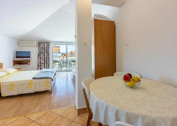 Besonderes Studio-apartment Nur 800 Meter Zum Mit Meerblick, Parkplatz, Grill Appartement Crikvenica